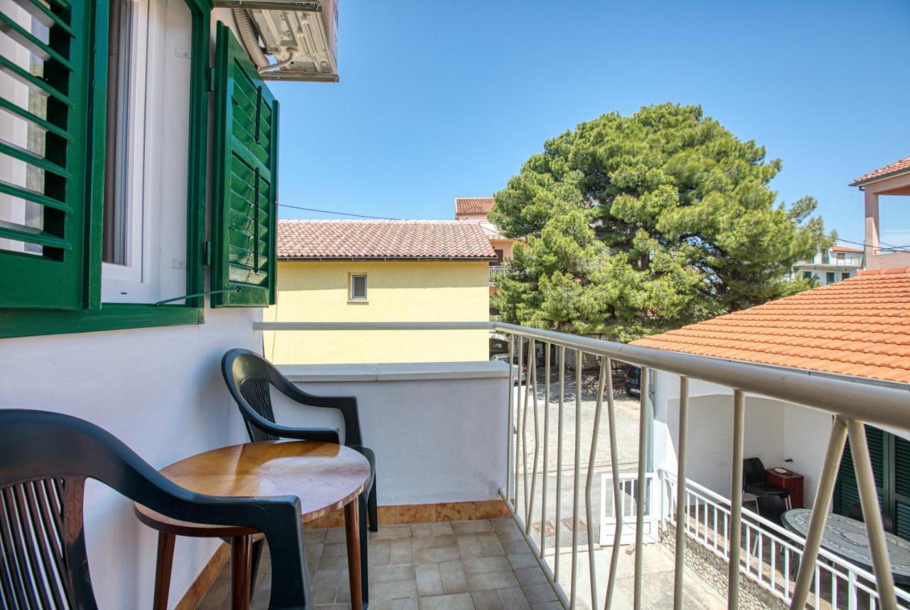 Family Friendly Seaside Apartments Brodarica, Sibenik - 4833 브로다리카 외부 사진