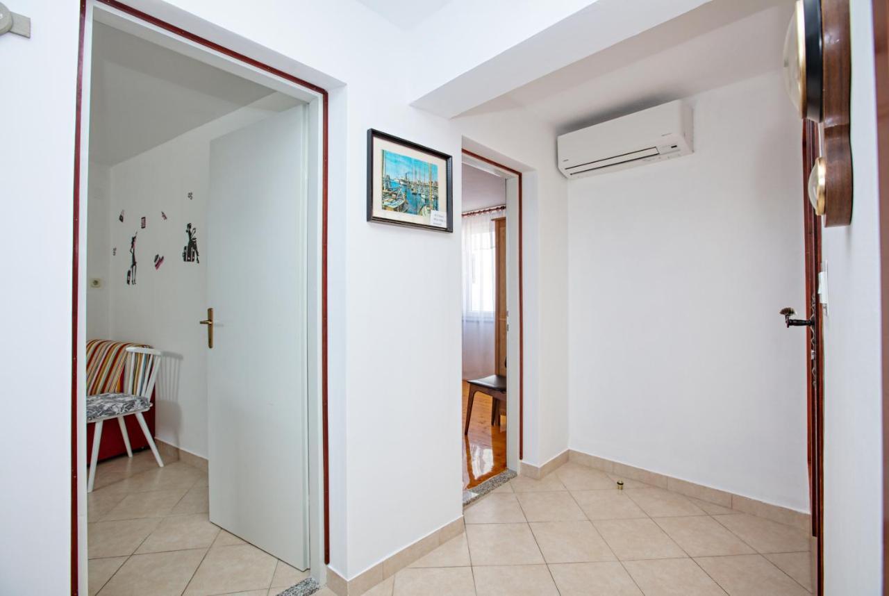 Family Friendly Seaside Apartments Brodarica, Sibenik - 4833 브로다리카 외부 사진