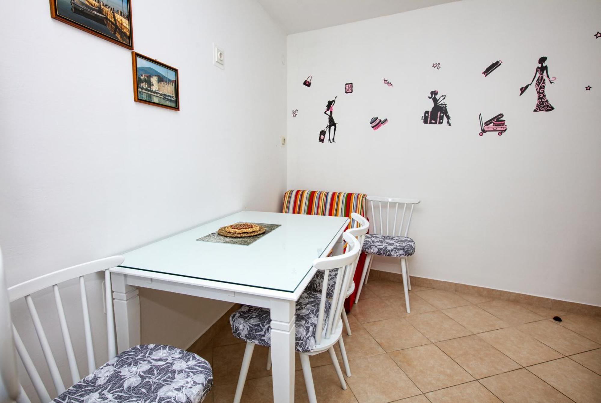Family Friendly Seaside Apartments Brodarica, Sibenik - 4833 브로다리카 객실 사진
