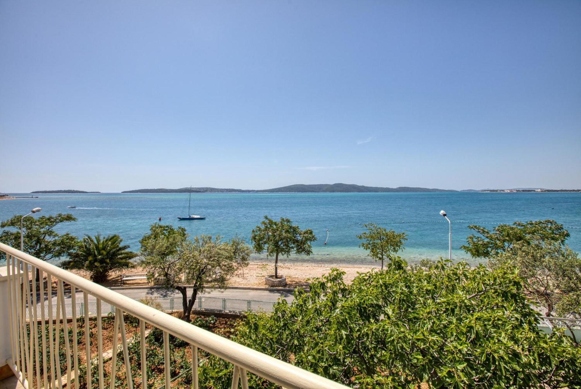 Family Friendly Seaside Apartments Brodarica, Sibenik - 4833 브로다리카 외부 사진