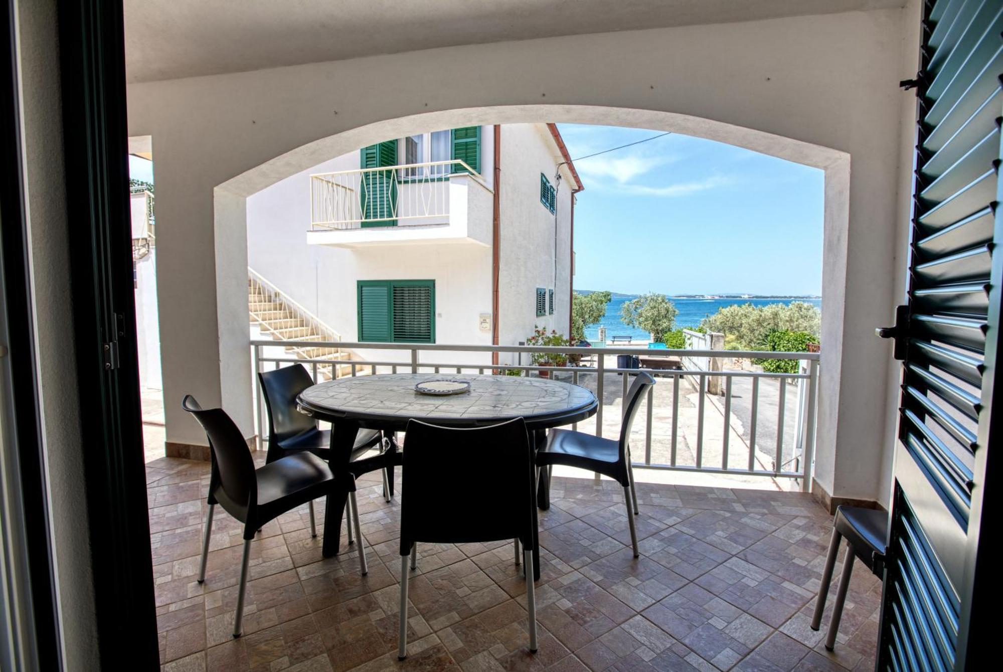 Family Friendly Seaside Apartments Brodarica, Sibenik - 4833 브로다리카 외부 사진