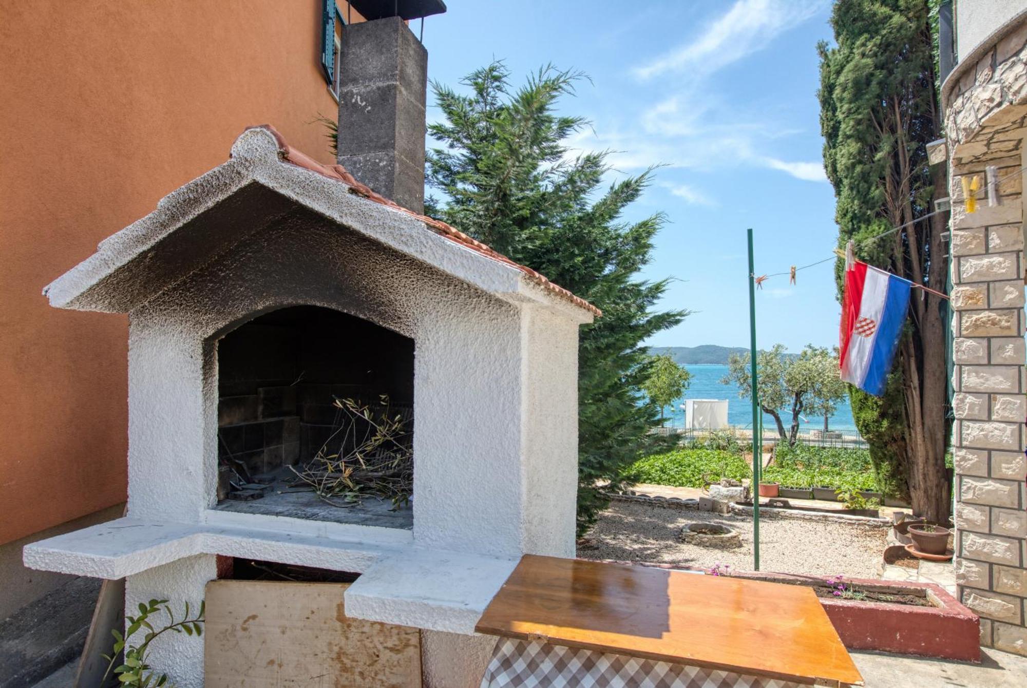 Family Friendly Seaside Apartments Brodarica, Sibenik - 4833 브로다리카 외부 사진